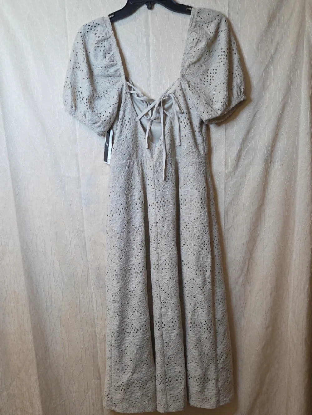 Speechless delicate eyelet